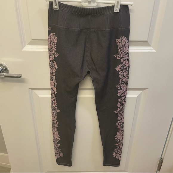 Fabletics leggings - Picture 2 of 2